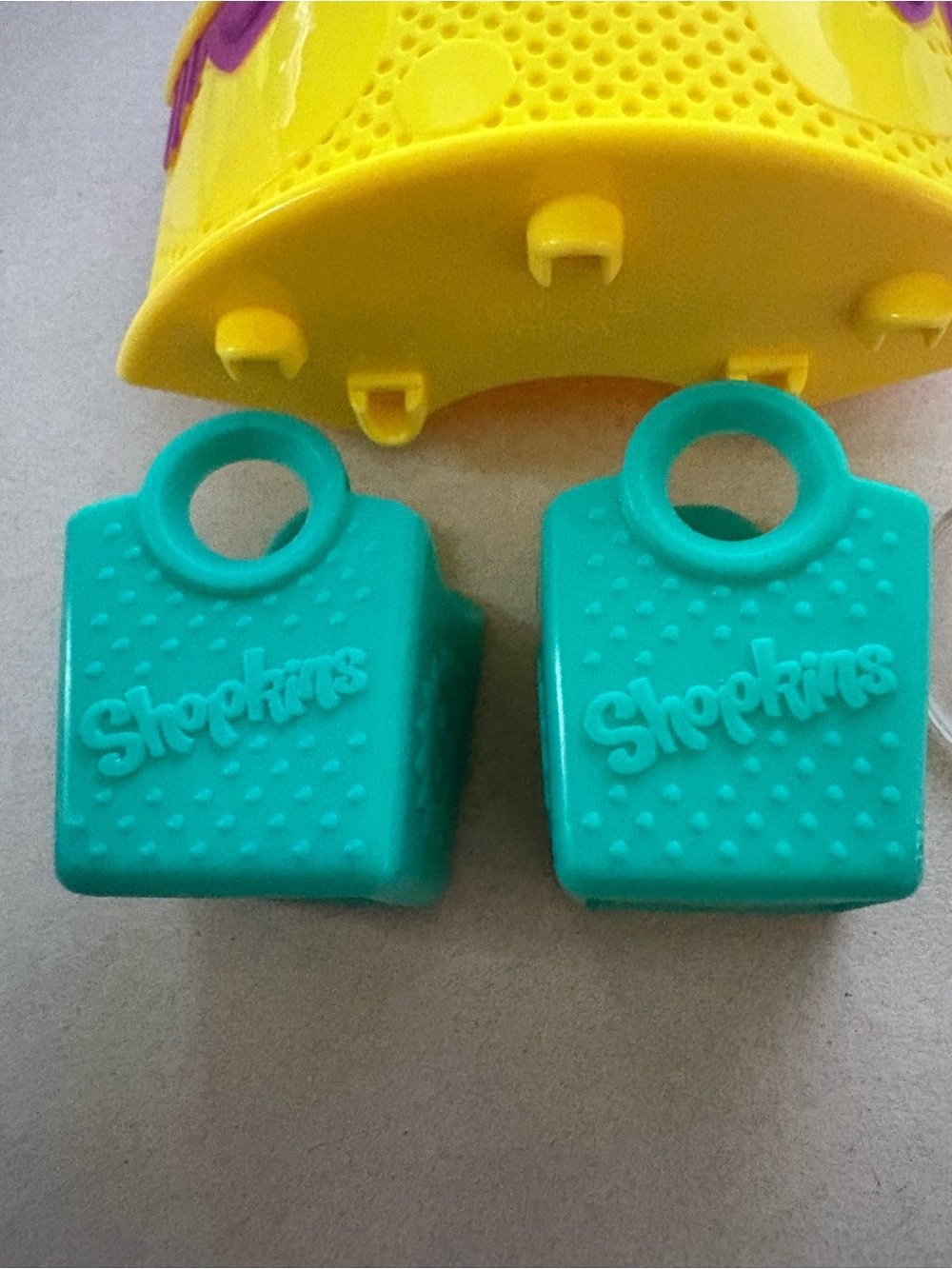 Shopkins Accessory Bundle - Picture 2 of 6